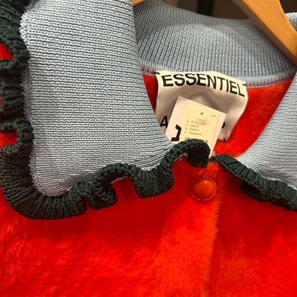 Essentiel Antwerp XL ORANGE/Red sweater with Blue ruffle Collar - Picture 9 of 11